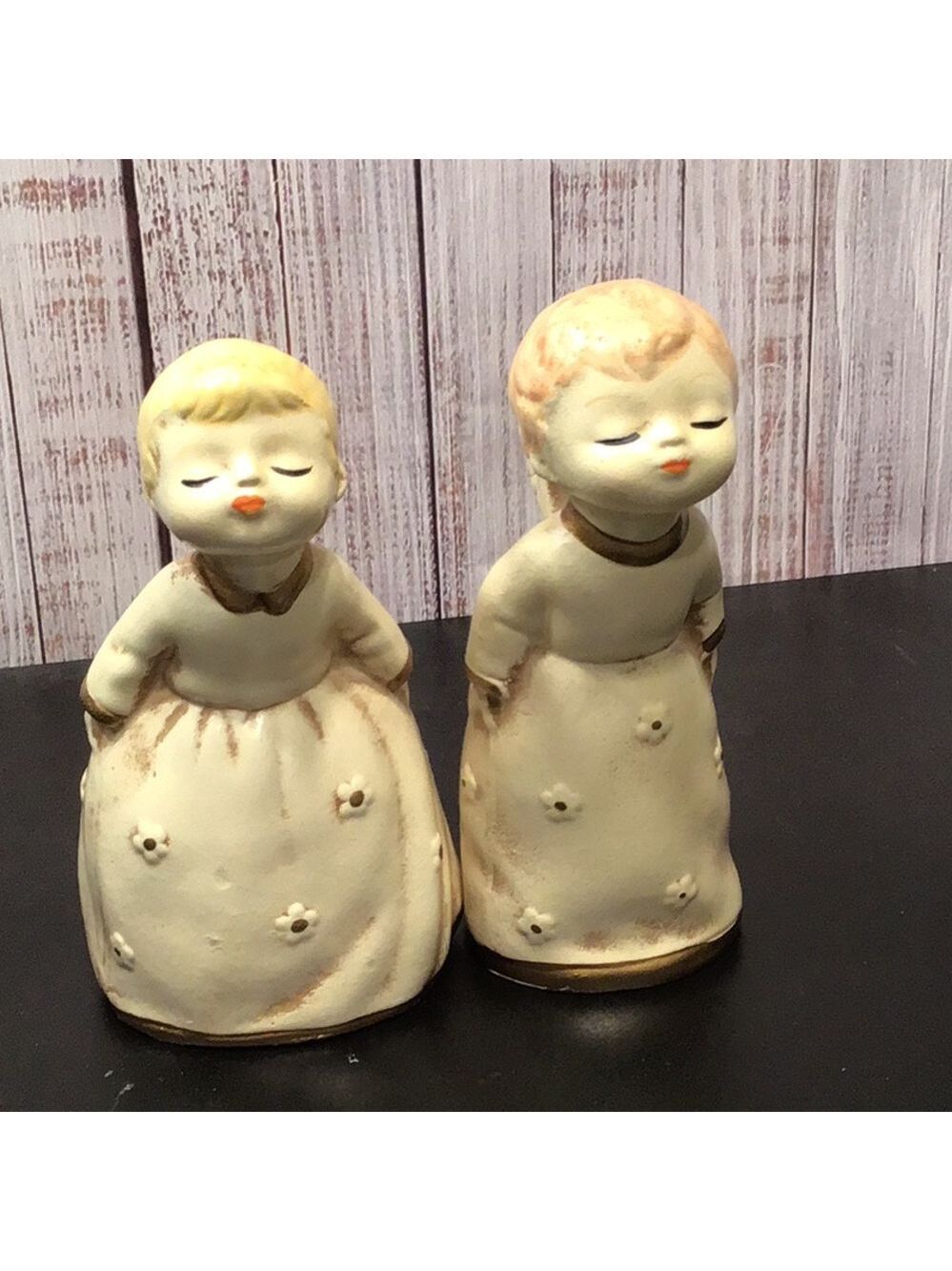 Vintage Chalkware kissing angels figurine set - Picture 3 of 7